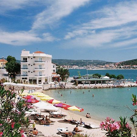 Pasifik Hotel Çeşme Εξωτερικό φωτογραφία