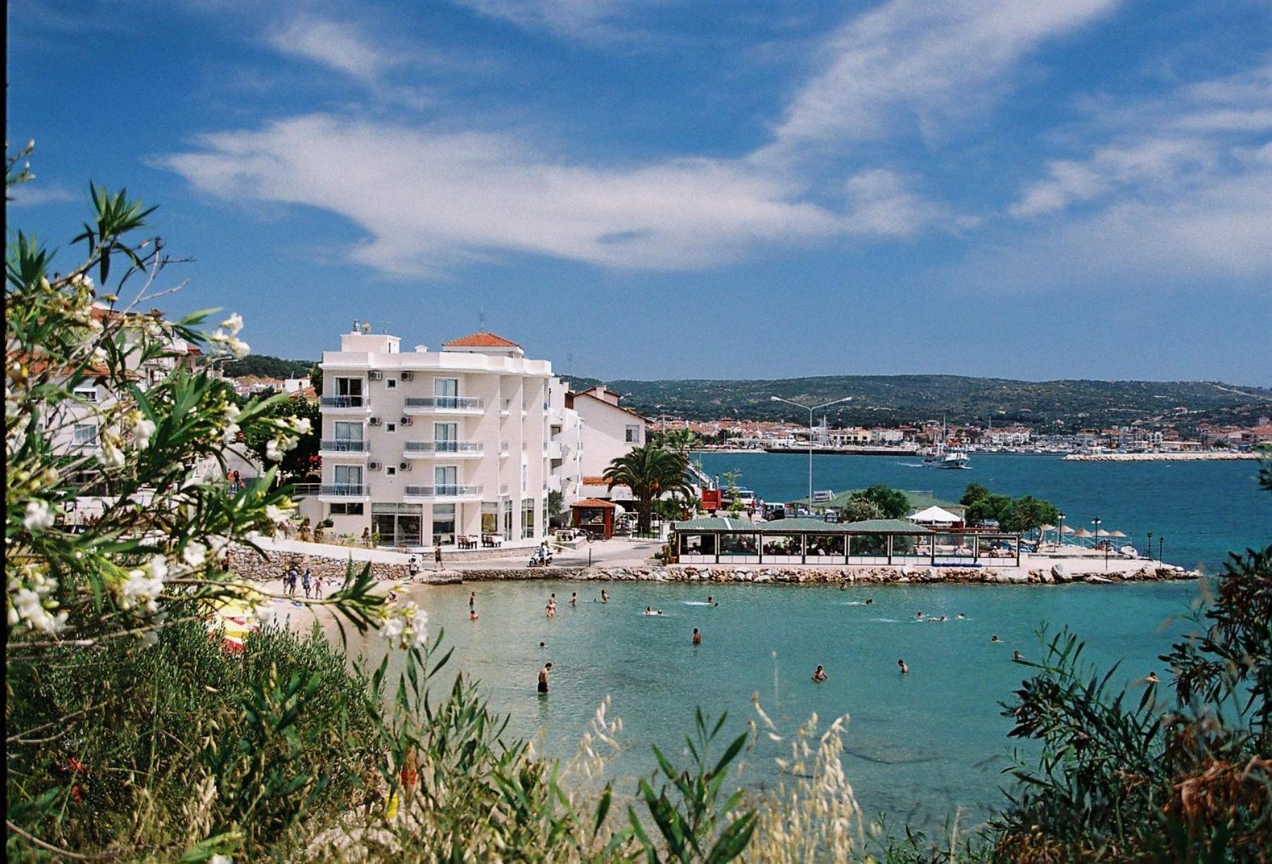 Pasifik Hotel Çeşme Εξωτερικό φωτογραφία