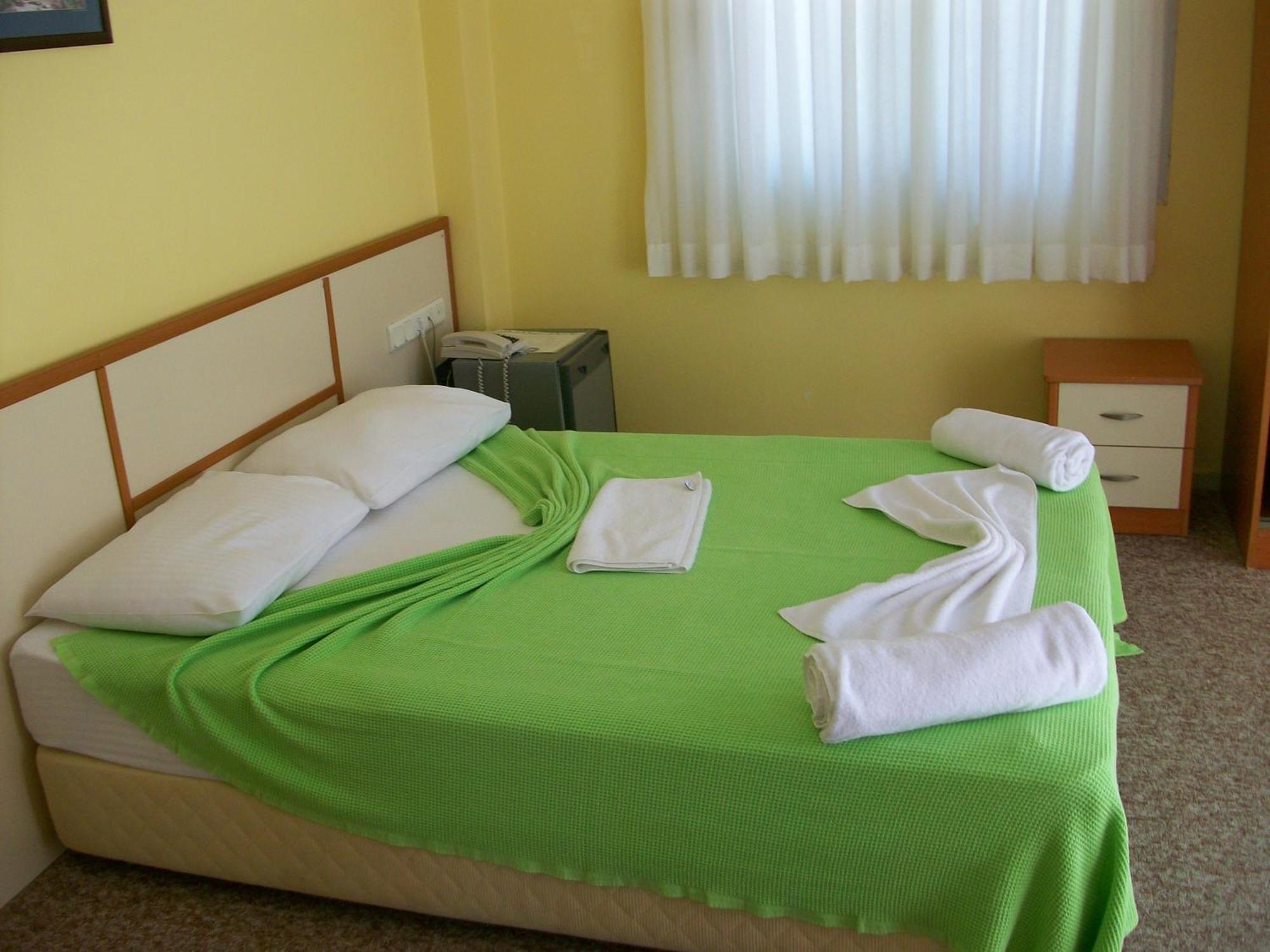Pasifik Hotel Çeşme Εξωτερικό φωτογραφία