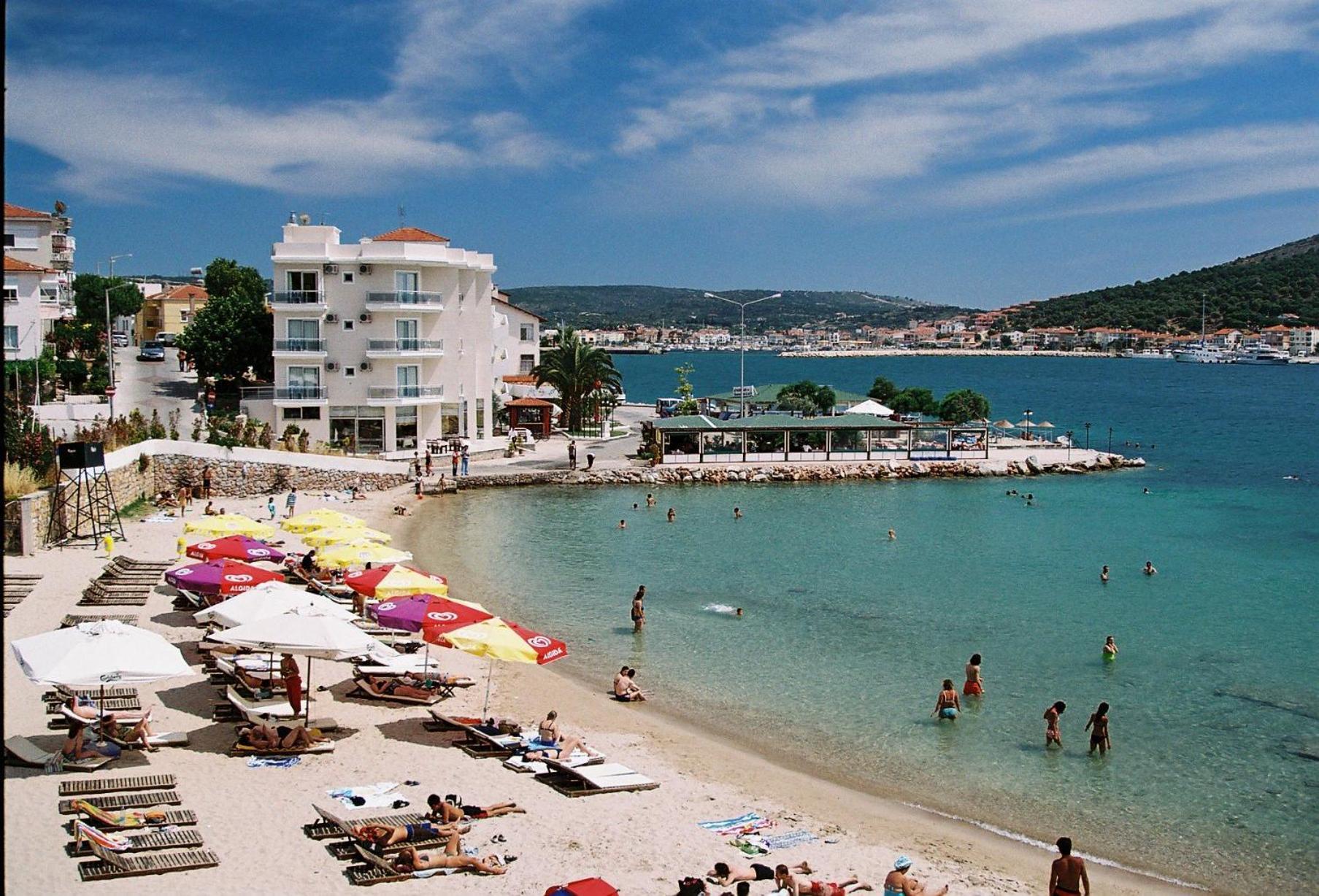 Pasifik Hotel Çeşme Εξωτερικό φωτογραφία