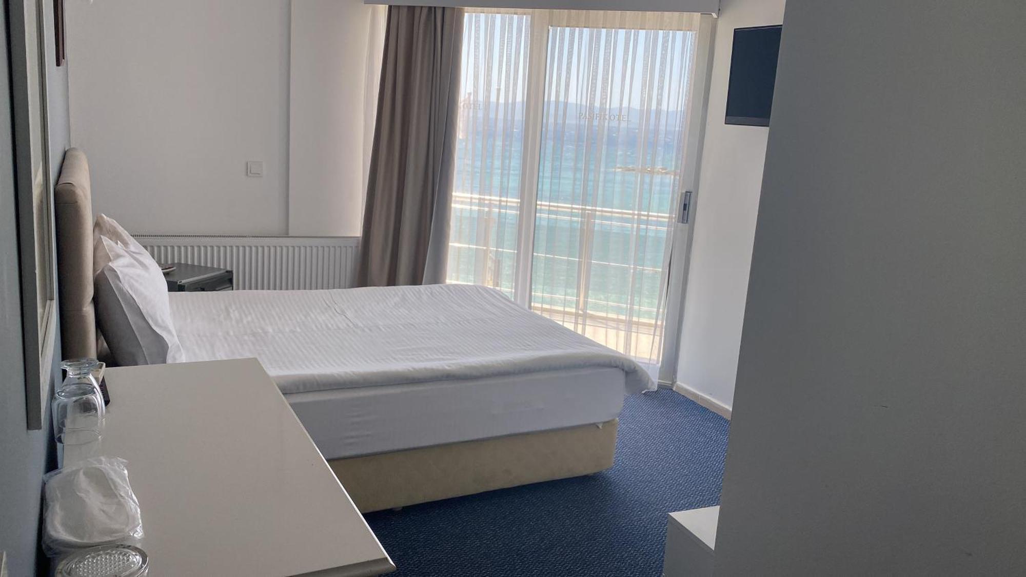 Pasifik Hotel Çeşme Εξωτερικό φωτογραφία